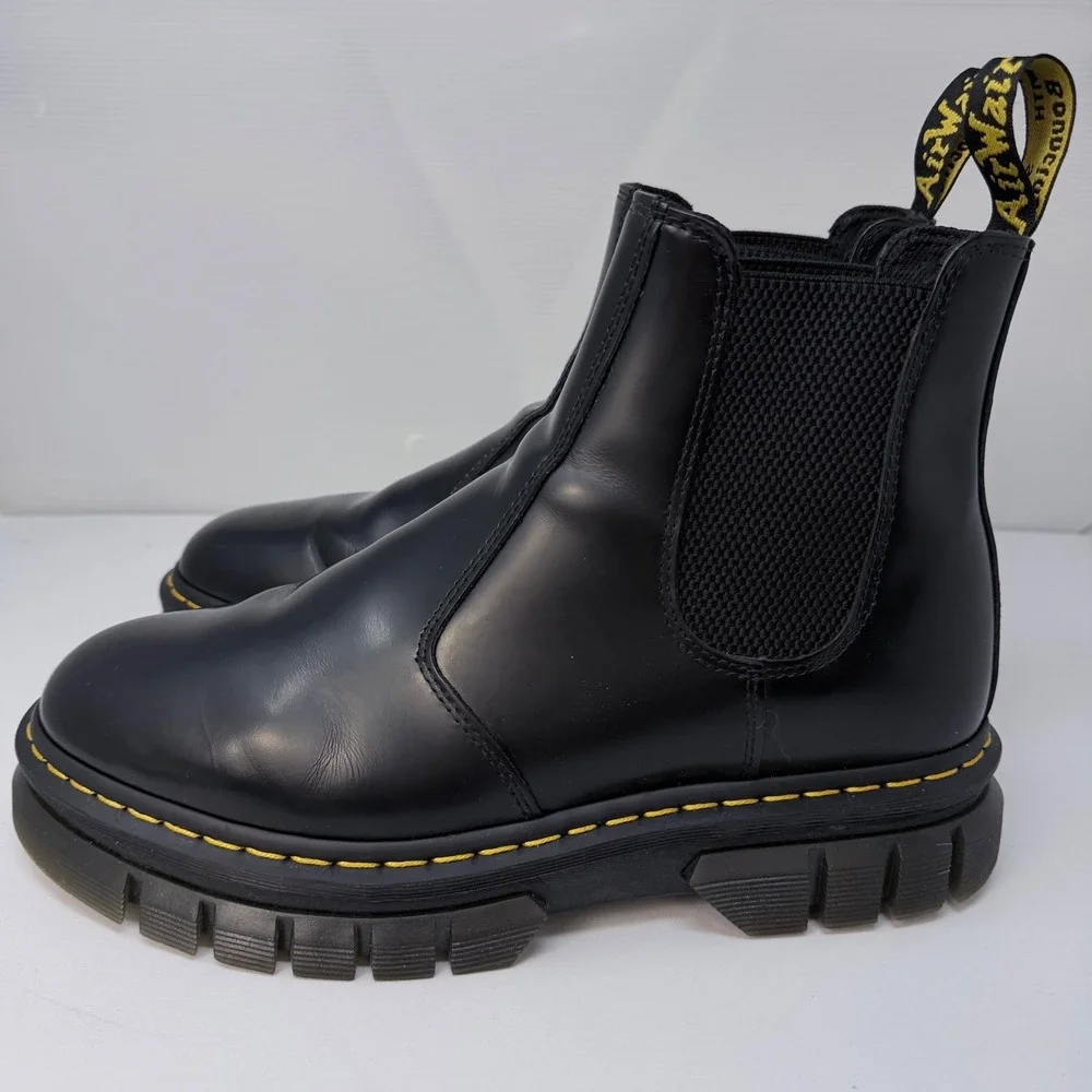 Dr. Martens Rikard Chelsea Boots Black Smooth Leather Platform Mens 11 LA004